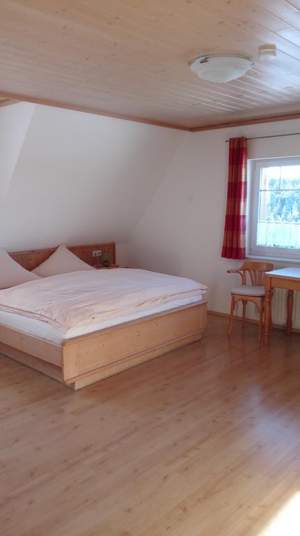 Pension Forsthaus Taele - Das Gaestehaus Vom Schwarzwaldgasthaus Salenhof Titisee-Neustadt Exterior foto